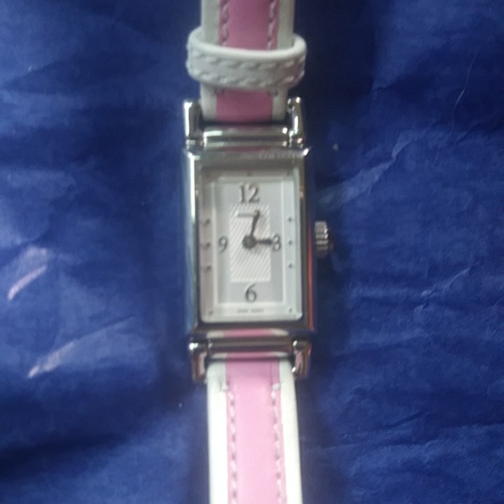 Coach pink and white ladies watch. Just back from watch doctor. Euc